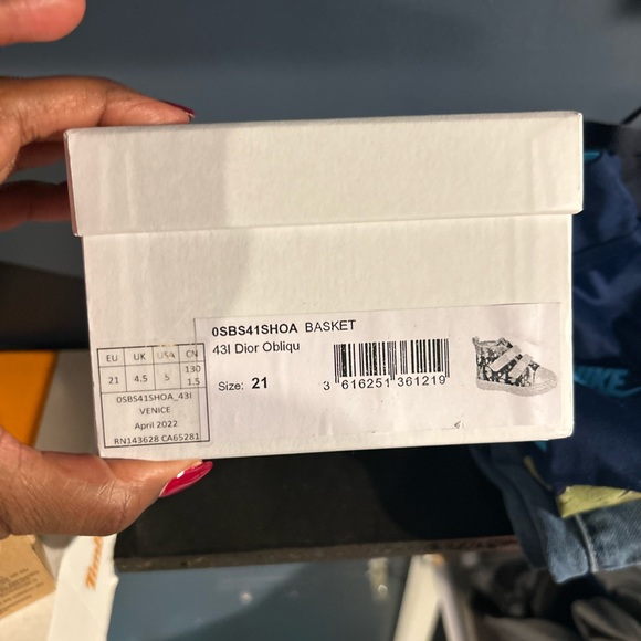 Baby Christian Dior Sneakers - Picture 5 of 17